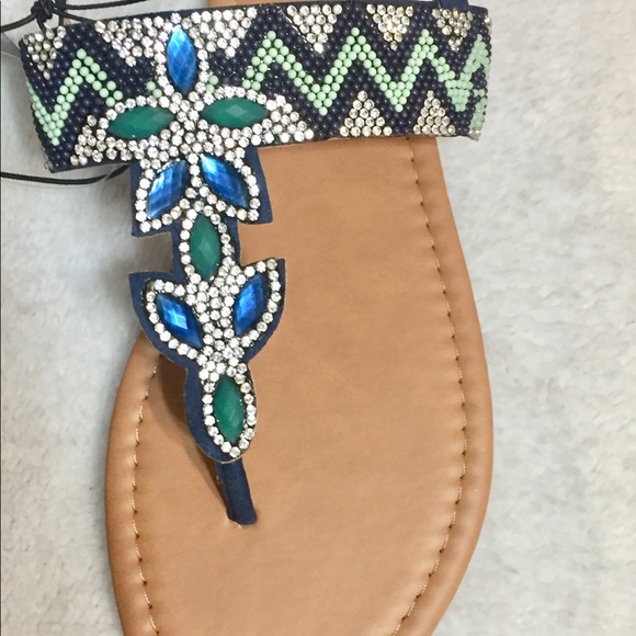 HP🎉🎉NEW Fashion Rhinestone T-Strap Sandals - Picture 2 of 7